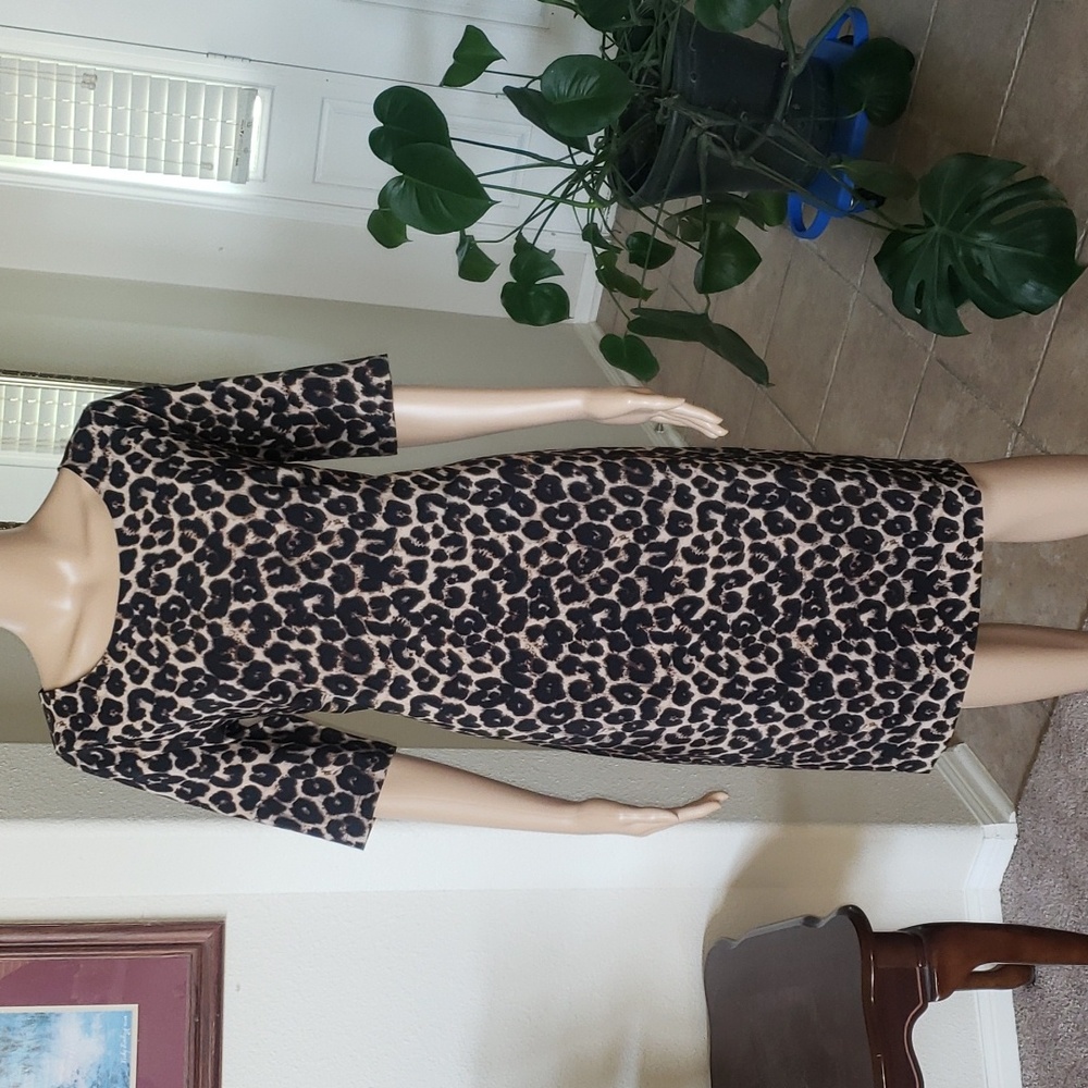 NWT M Single Los Angeles cheetah print lined midi quarter sleeve satin feel
